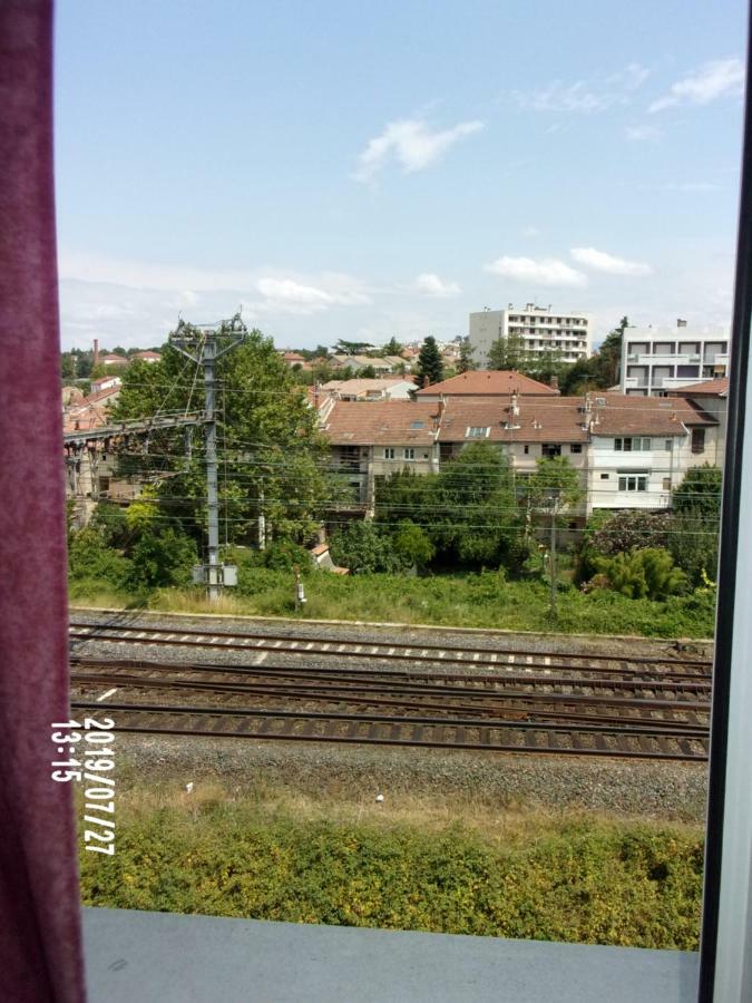 Ferienwohnung Une Halte Sur Valence Valence  Exterior foto